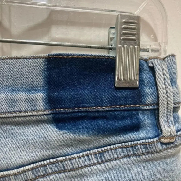 URBAN OUTFITTERS BDG Crop Twig High Rise Denim Shorts 29W Light Wash Medium - Picture 7 of 7